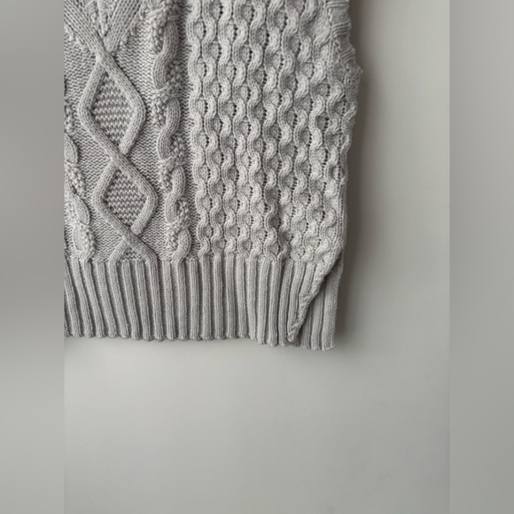 Revolve Lacademie Los Angeles Amare Cable V Neck Sweater in Heather Grey - Picture 3 of 10